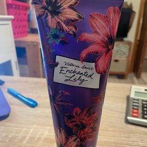 Victoria Secret Enchanted Lily Body lotion